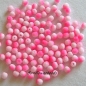 Preview: 50 Stück - 4 mm Glasschliffperlen - snow white neon pink matt