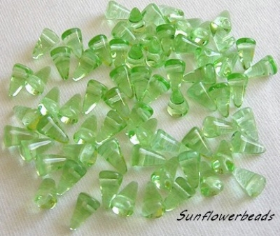 20 Stück - Spike beads - lt. peridot